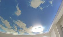 Двухуровневый потолок с фотопечатью "Небо" в зал 18 м²